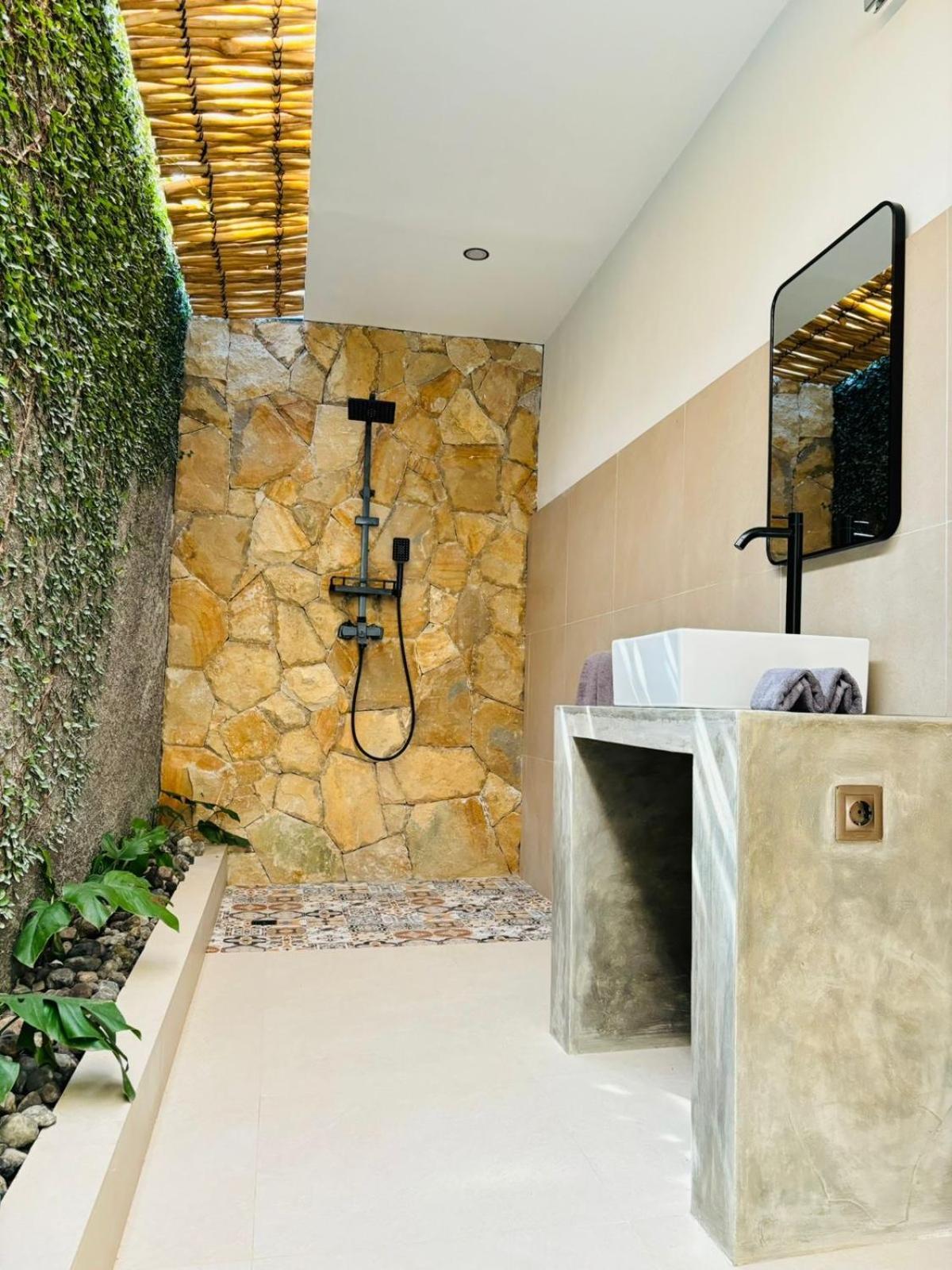 Las Flores Lombok Kuta  Ngoại thất bức ảnh